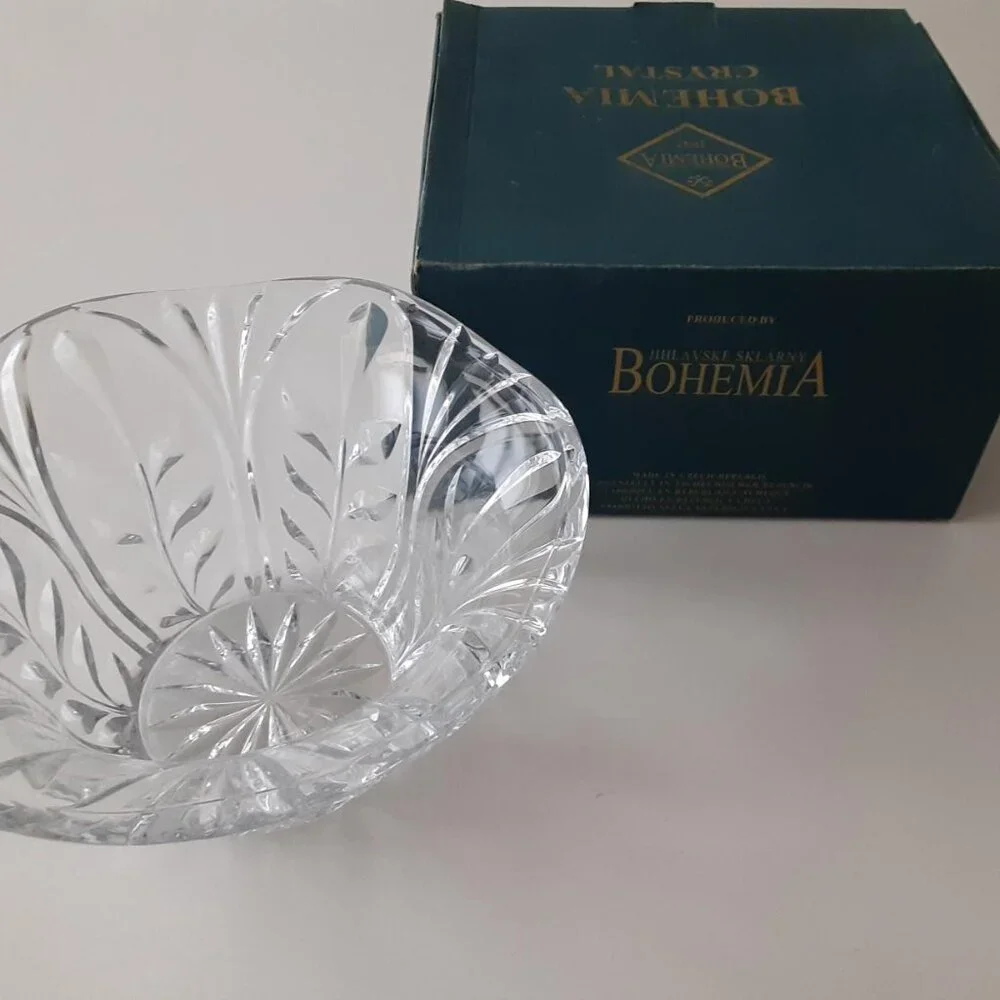 N/A crystal bowl